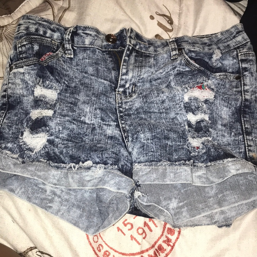 Jean shorts😍
